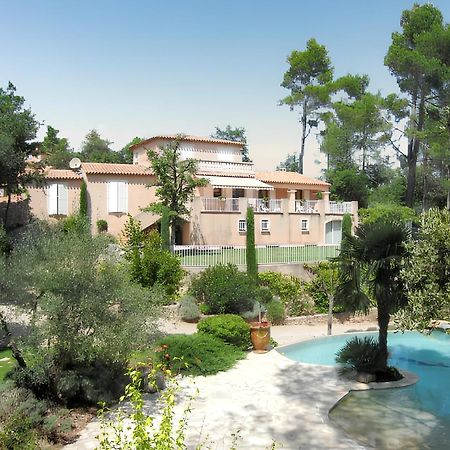 Villa Spacieuse Avec Piscine A Saint Maximin 外观 照片