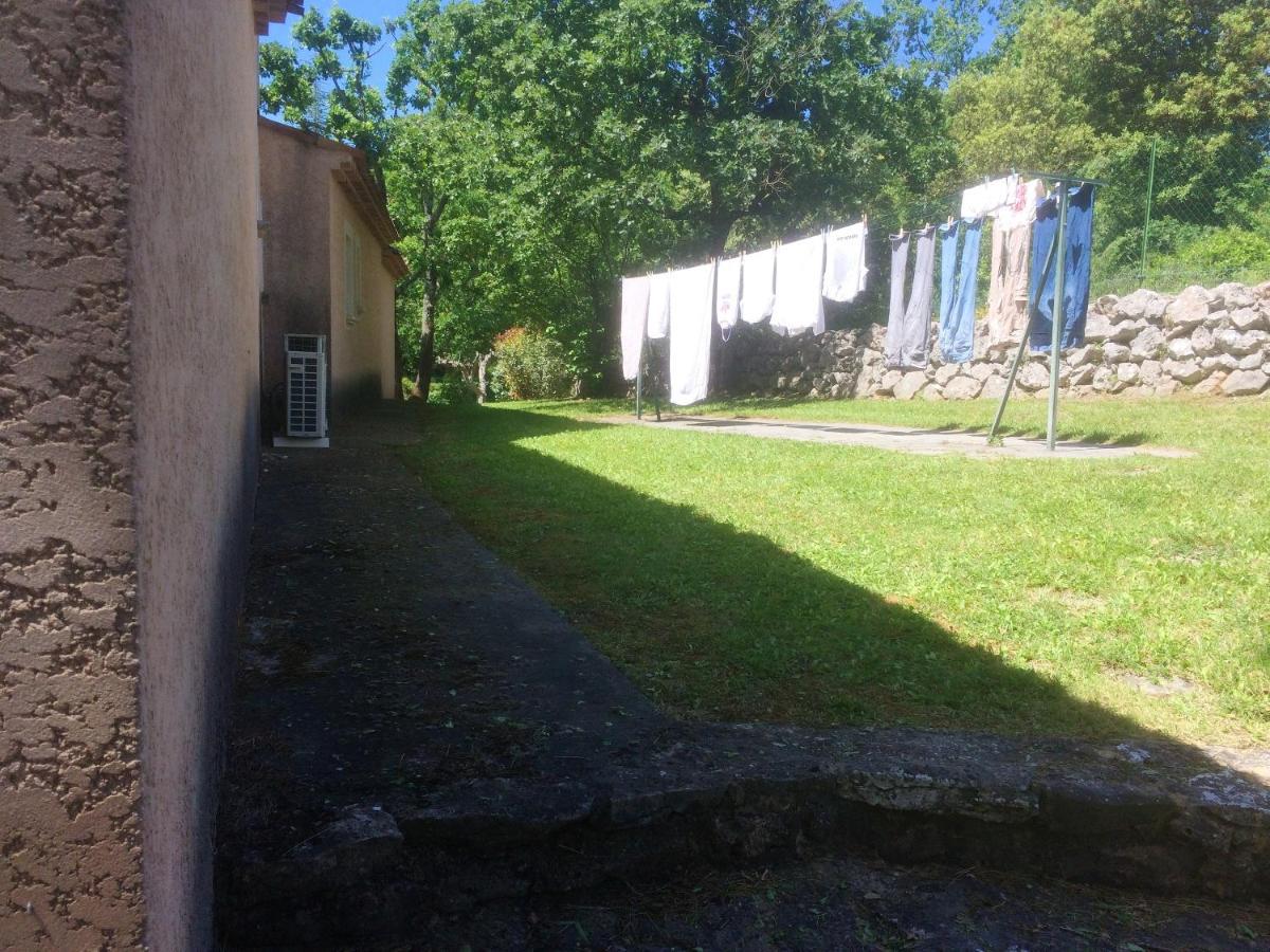 Villa Spacieuse Avec Piscine A Saint Maximin 外观 照片